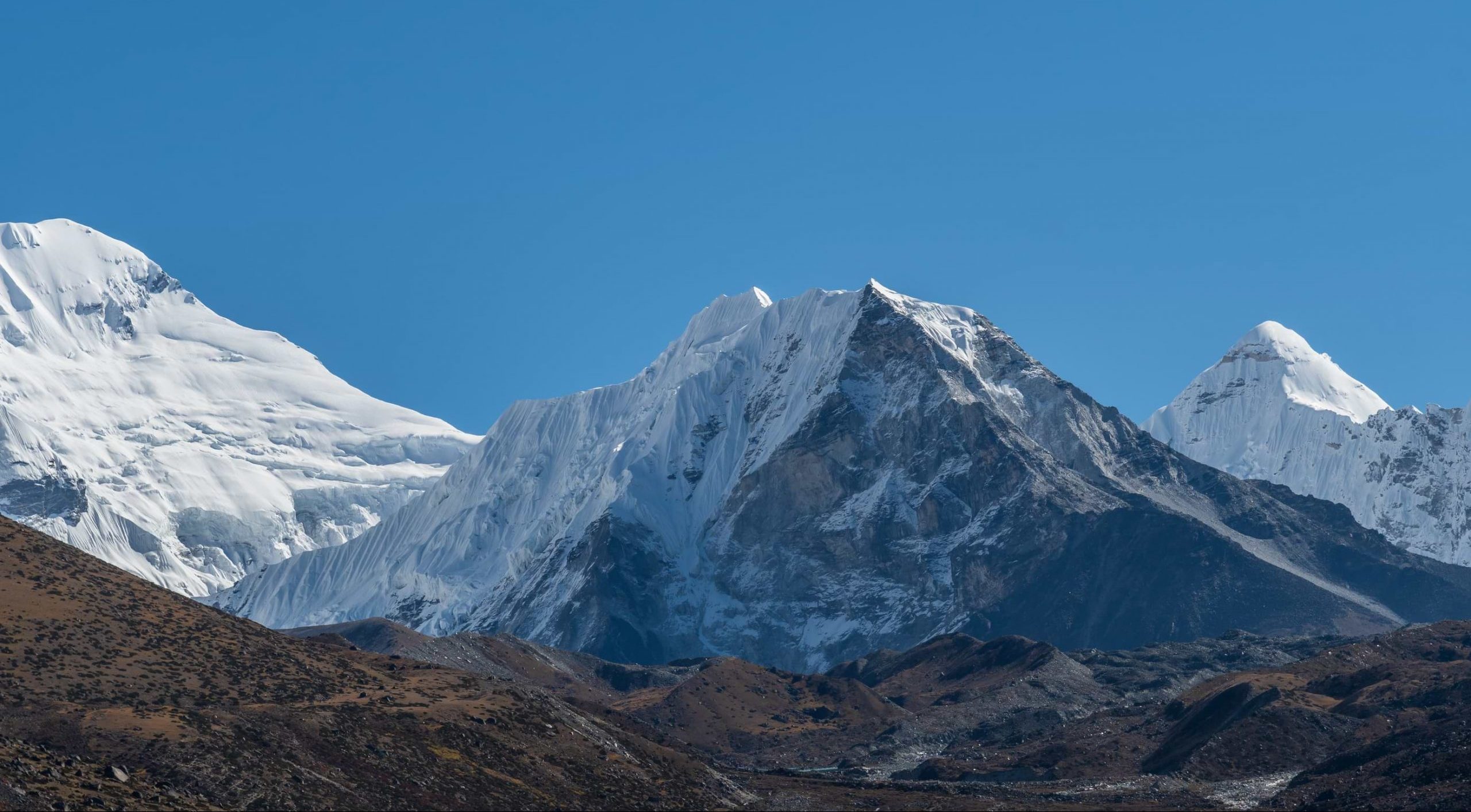Island-peak-climbing-via-Chola-pass-Trek-scaled-e1590476461570 