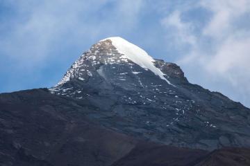 Pishang Peak 