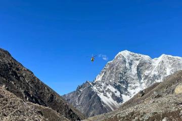 everest adventure mountain flight